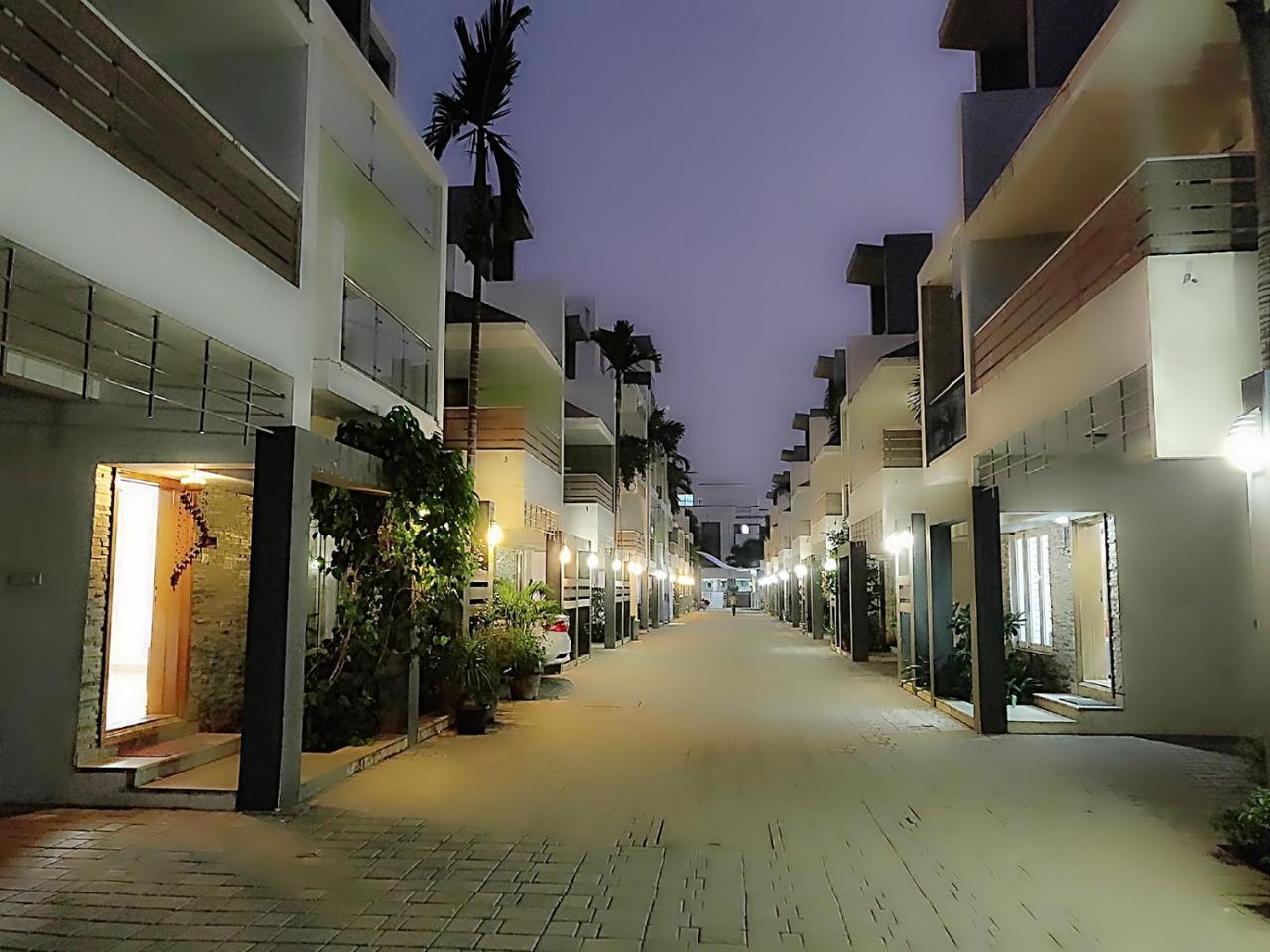 شيناي Swarna Sudarshan Service Apartments Sholinganallur المظهر الخارجي الصورة
