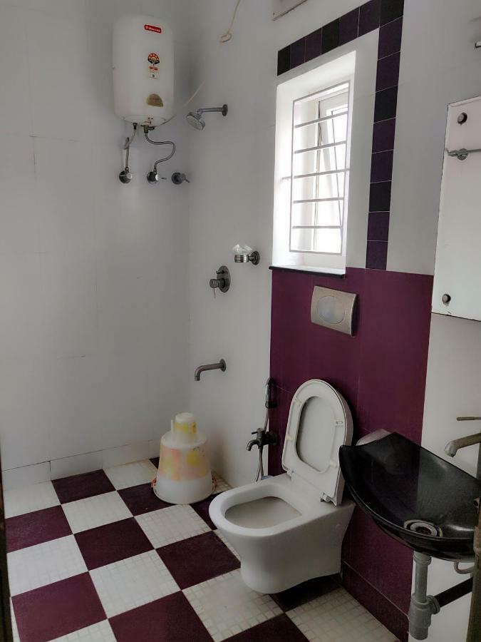 شيناي Swarna Sudarshan Service Apartments Sholinganallur المظهر الخارجي الصورة